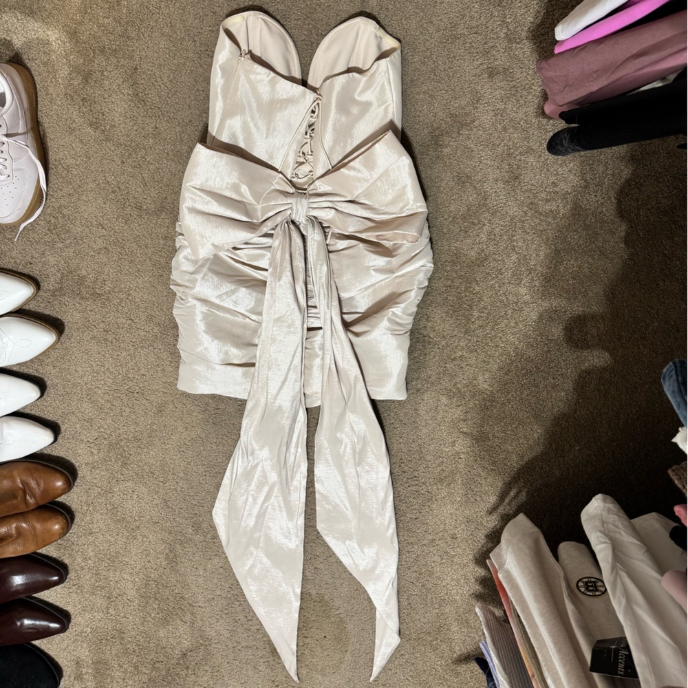 Oh Polly Viviana Dress - Picture 4 of 4